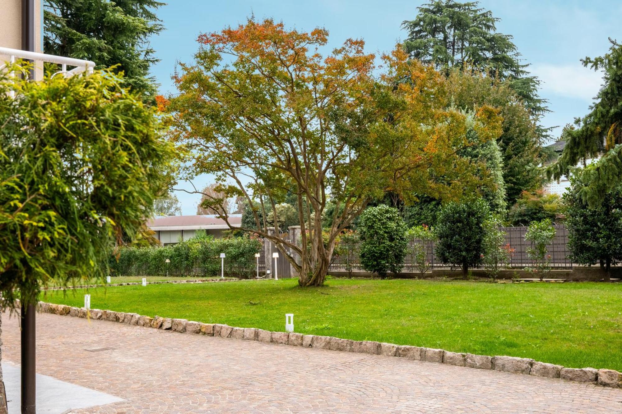 Villa Marchese Lake Maggiore Somma Lombardo Bagian luar foto