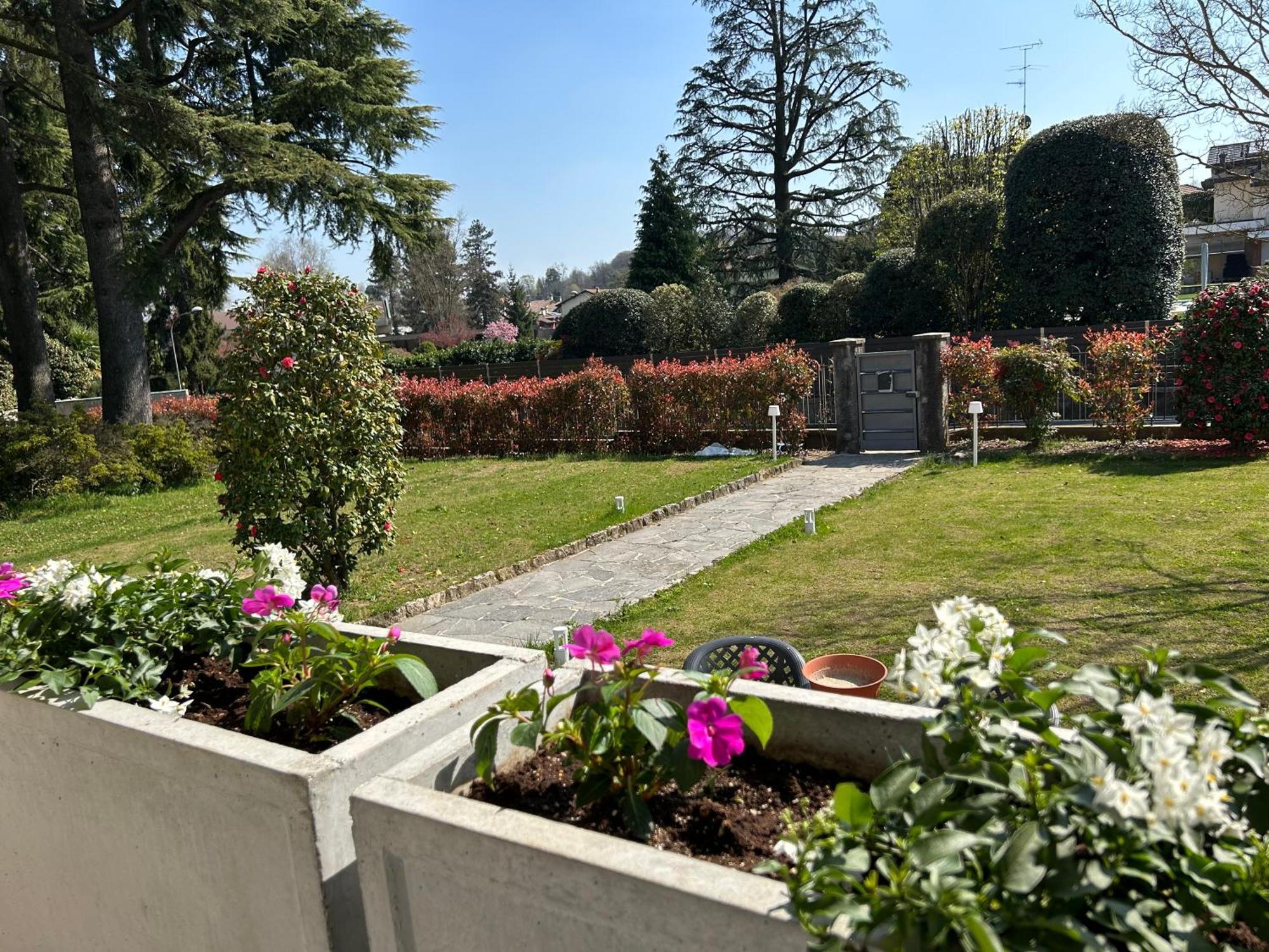 Villa Marchese Lake Maggiore Somma Lombardo Bagian luar foto